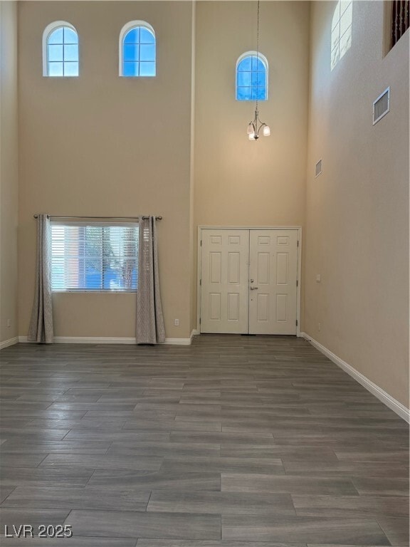 Building Photo - 1016 Bonitos Suenos St