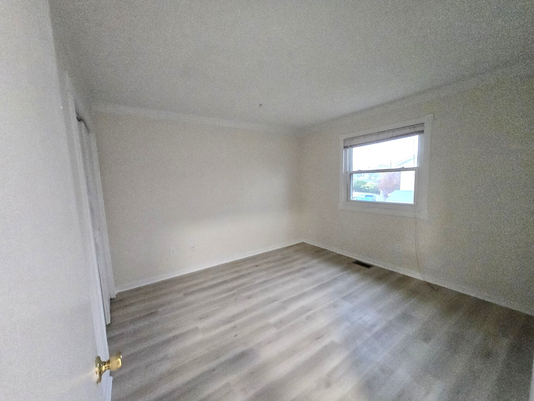 Building Photo - 3912 Riverside Cir