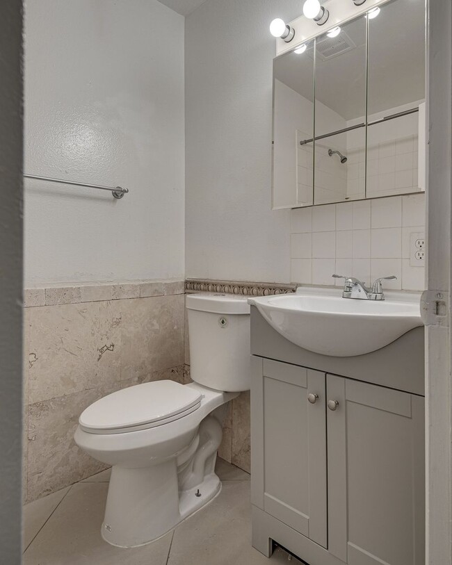 Building Photo - Charming Single-Story Home with Open Living Spaces and Large Backyard in Las Vegas