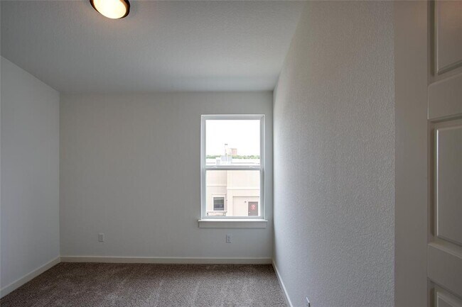 Building Photo - 5160 N A.W. Grimes Blvd