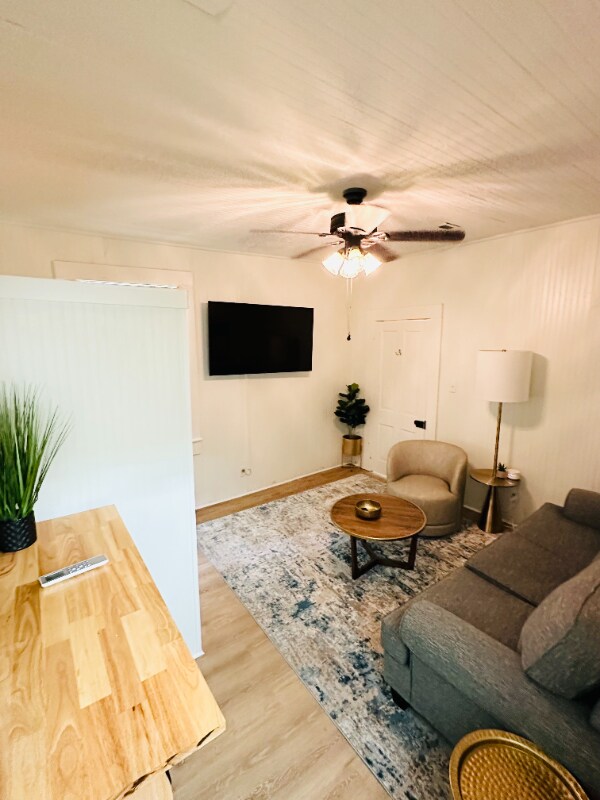 Building Photo - 311 Chatham St