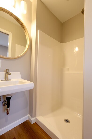 Building Photo - 6 Bennett Rd