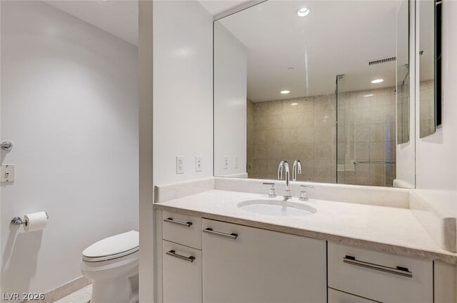 Building Photo - 322 Karen Ave