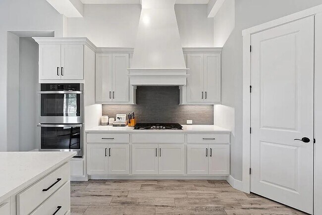 Building Photo - 1102 Woodpark Ln