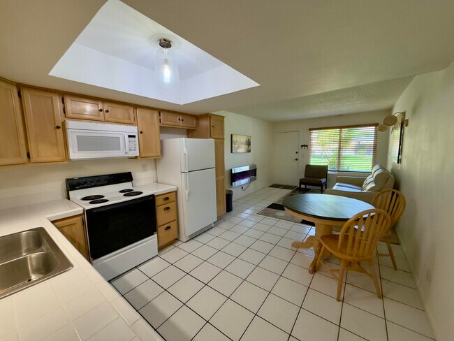 Building Photo - 9641 Spyglass Ave