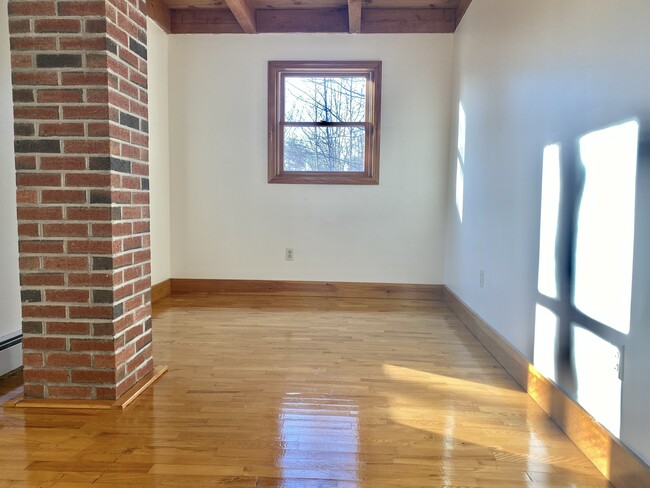 first floor bedroom - 100 Blodgett Rd