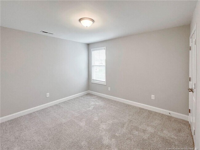 Building Photo - 1833 Bluffside Dr