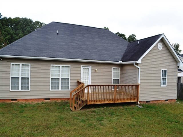 Building Photo - 604 Lake Lennox Dr