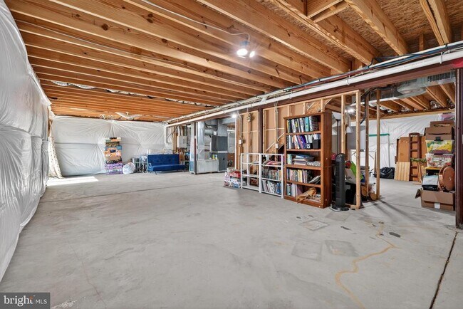 Building Photo - 40 Gina Dr