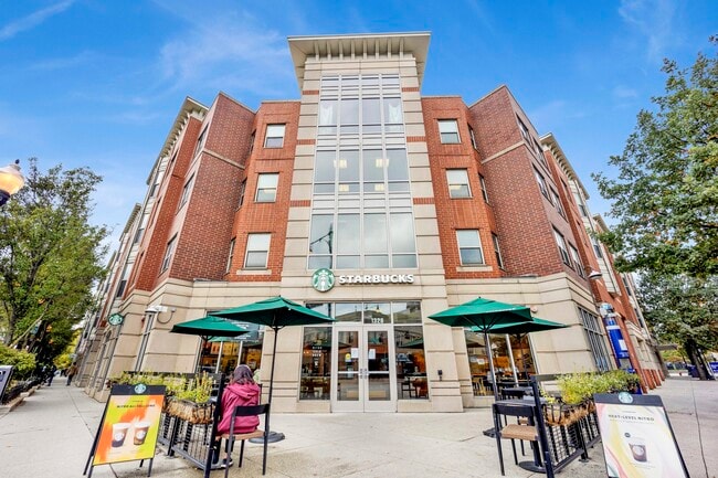 Building Photo - 1515 S Halsted St