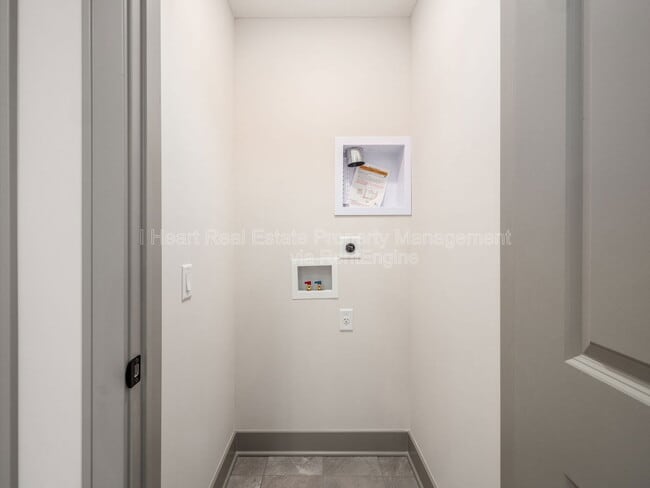 Building Photo - 1128 Geers Ave