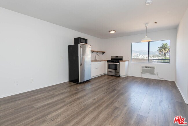 Building Photo - 3933 Marathon St