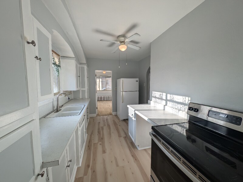 Building Photo - 13 W Bellecrest Ave