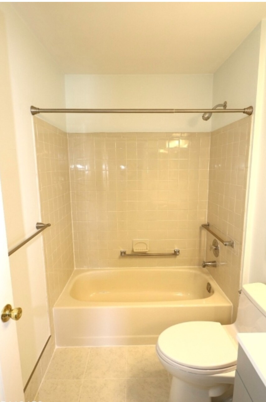 Building Photo - 1714 Breckenridge Dr