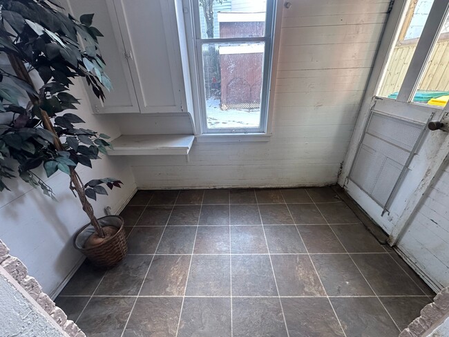 Building Photo - 28 S Charles St