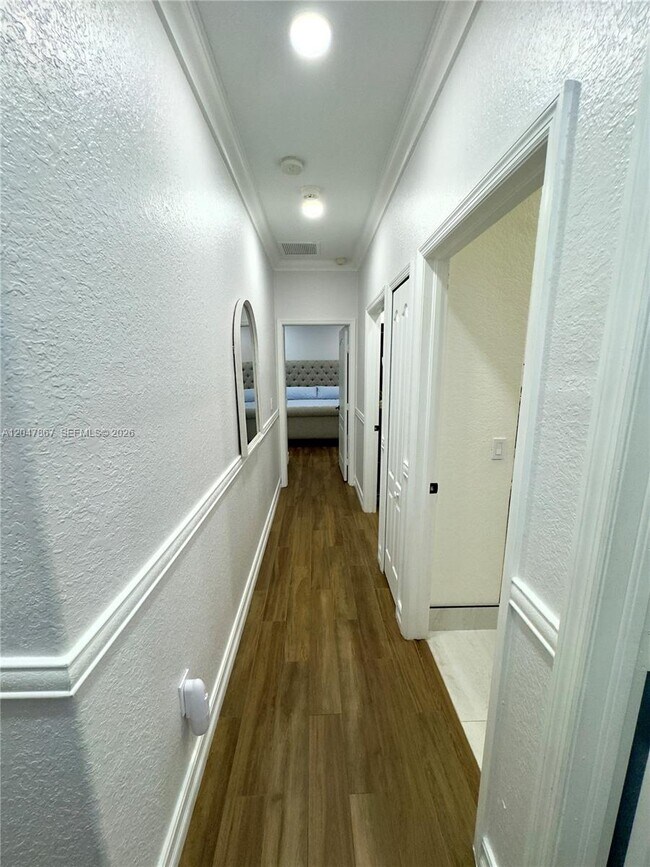 Building Photo - 17833 SW 155th Ct