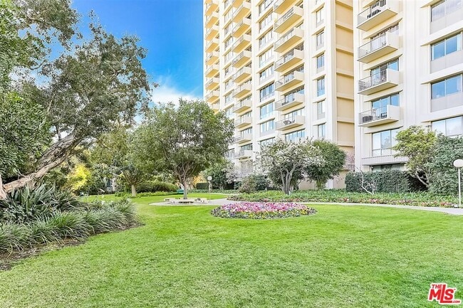 Building Photo - 2160 Century Park E