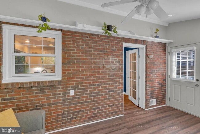 Building Photo - 247 Lawnside Ave