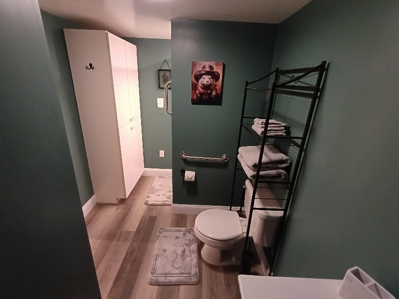 Building Photo - 27 Claulise Ln