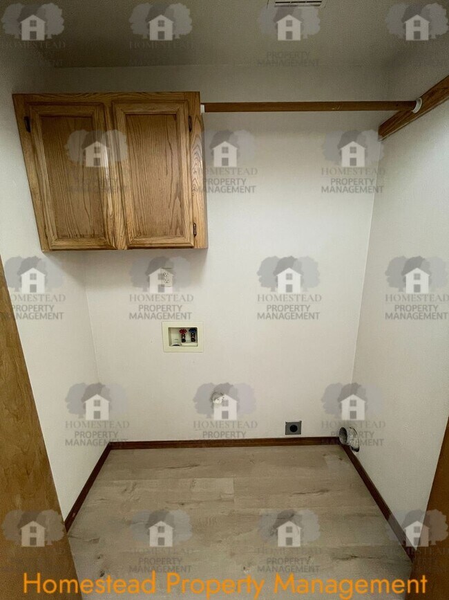 Building Photo - Celebrate the new year with 1/2 off one months rent!