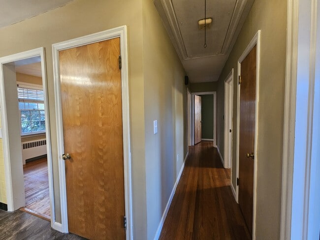 Building Photo - 107 Upper Knapp Rd