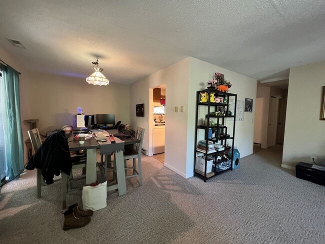 Building Photo - FOR RENT - 2BED/1BATH near WCU