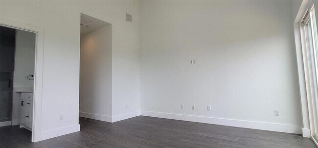 Building Photo - 21208 Portsmouth Cove