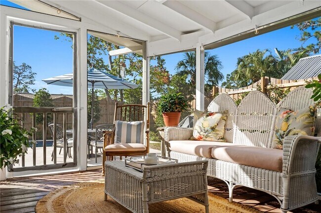 Building Photo - 731 Texas St