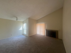 Building Photo - 2227 Madison Dr