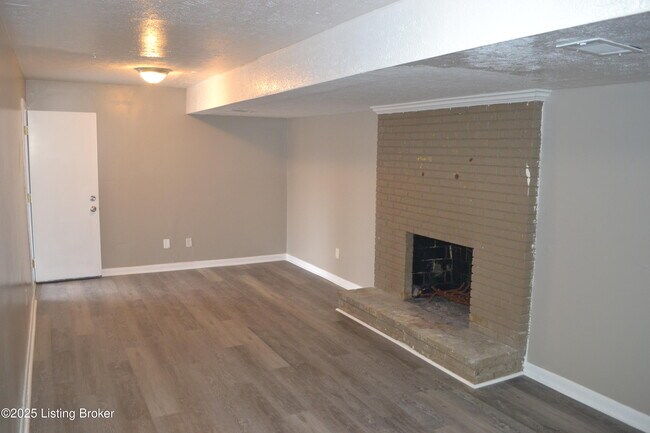 Building Photo - 1218 Constitution Dr