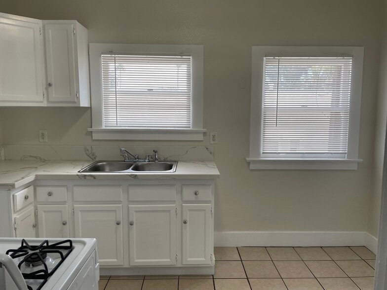 Kitchen - 443 W 11th St