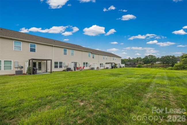 Building Photo - 872 Summerlake Dr