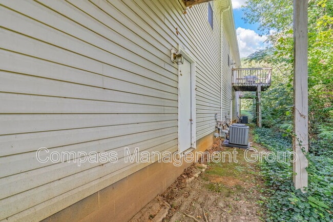 Building Photo - 1034 Brittany Deanne Ln