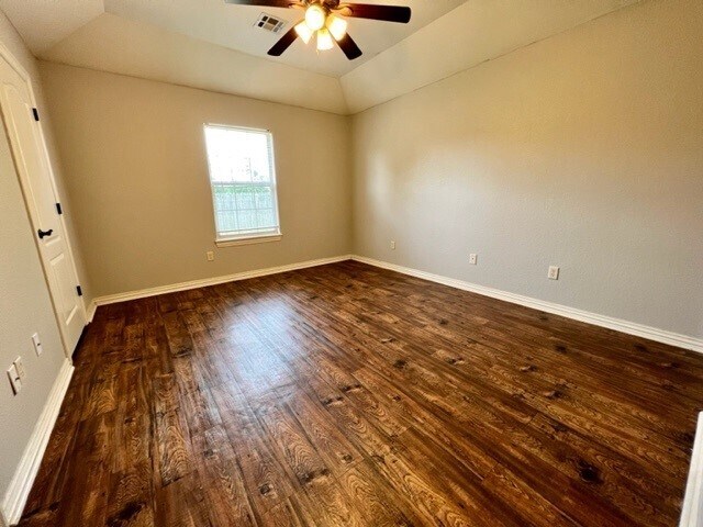 Building Photo - 4041 W Spring House Dr