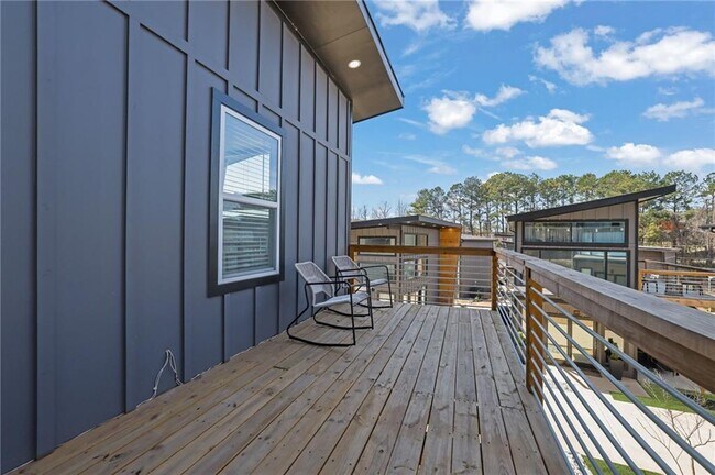 Building Photo - 3120 Godby Rd