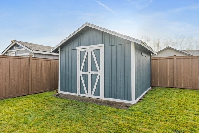 Building Photo - Beautiful 3-Bedroom, 2-Bath Home on a Corner Lot in Spanaway