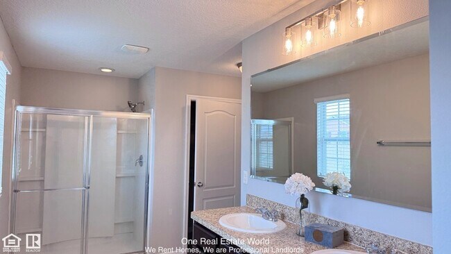 Building Photo - 362 Nova Dr