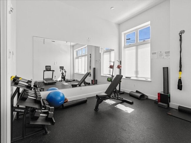 Building Photo - 50 Hichborn St