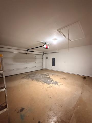 Building Photo - 213 Briarstone Dr