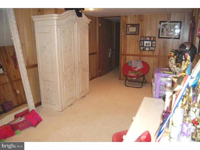 Building Photo - 5 Fox Chase Ln