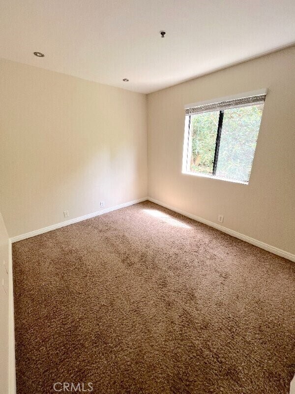 Building Photo - 248 W Avenida Palizada