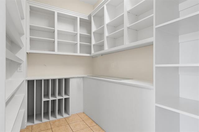 Building Photo - 530 W Hickory Ridge Cir