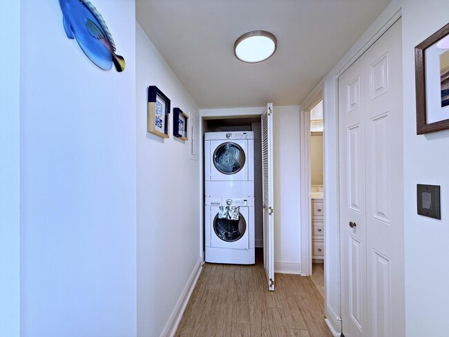 Building Photo - 3546 S Ocean Blvd
