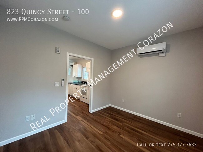 Building Photo - 1 bedroom downstairs apartment w/washer & ...