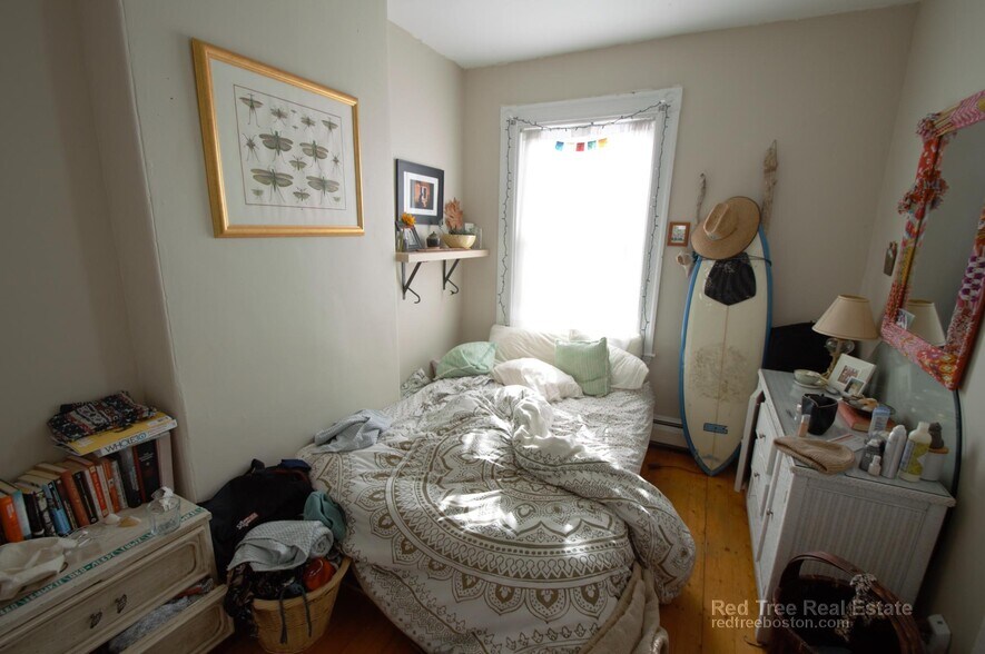 Building Photo - 48 Green St