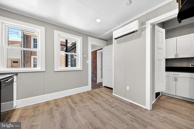 Building Photo - 100 S Darlington St