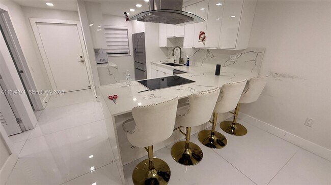 Building Photo - 6880 Abbott Ave