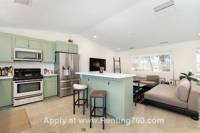 Building Photo - Exceptional Vacation Style Home