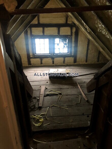 Building Photo - 22 Mansfield St
