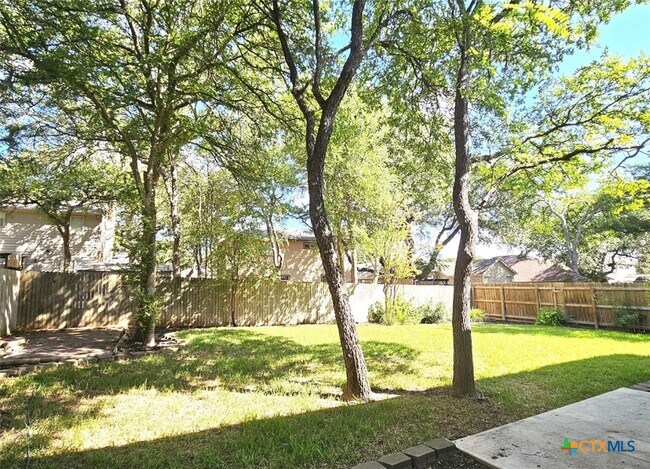 Building Photo - 1125 Berry Creek Dr